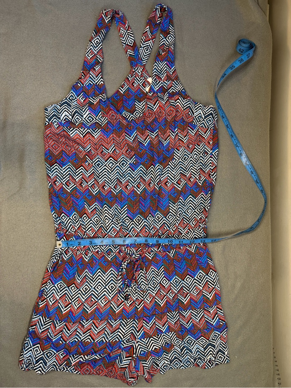 Ella Moss Red, Blue & Black Patterned Womens Romper medium